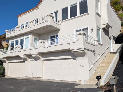 Panoramic Ocean Views – Across Street from Beach