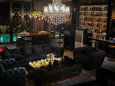 The Black Kingdom / 150m. from Mrt BangAor station