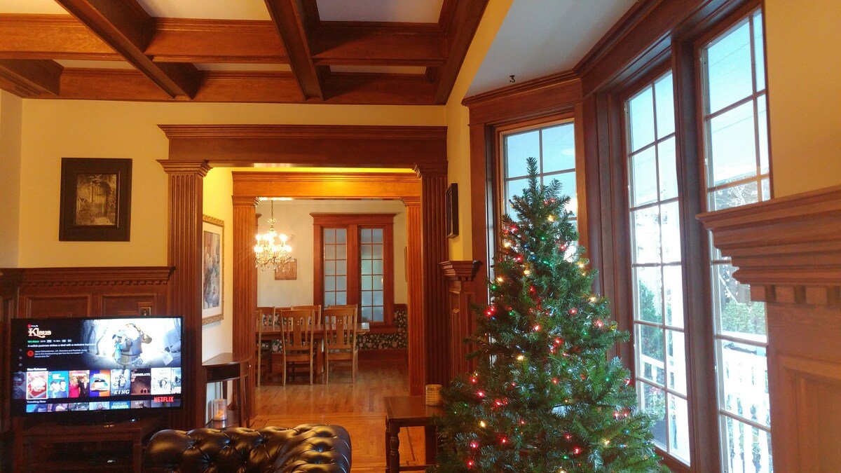 Executive Ocean View by Victoria Swartz Bay Ferry gallery image 5