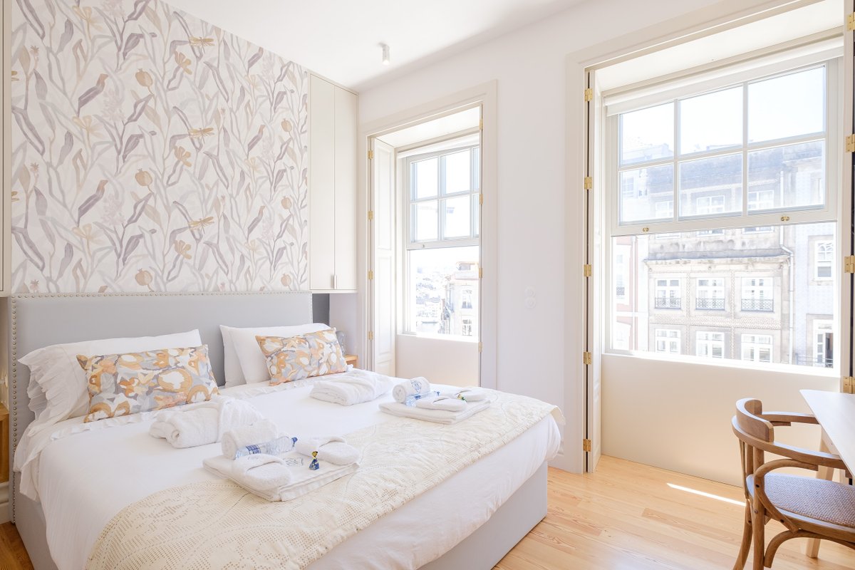 BOUTIQUE Rentals- THE RIBEIRA***** Apt great views