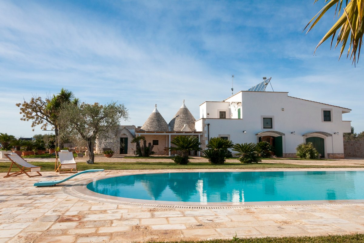 Trulli with Private Pool in Puglia for 8 people