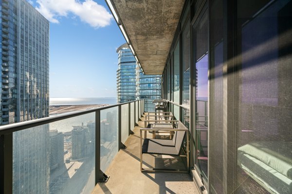 Stunning 2BR Penthouse • Awe-Inspiring Views gallery image 5