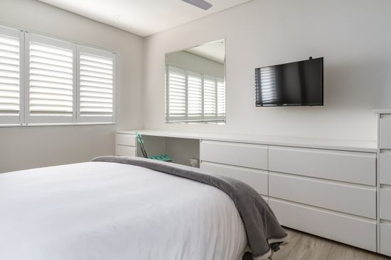 Crashing Waves Apartment Photo 25