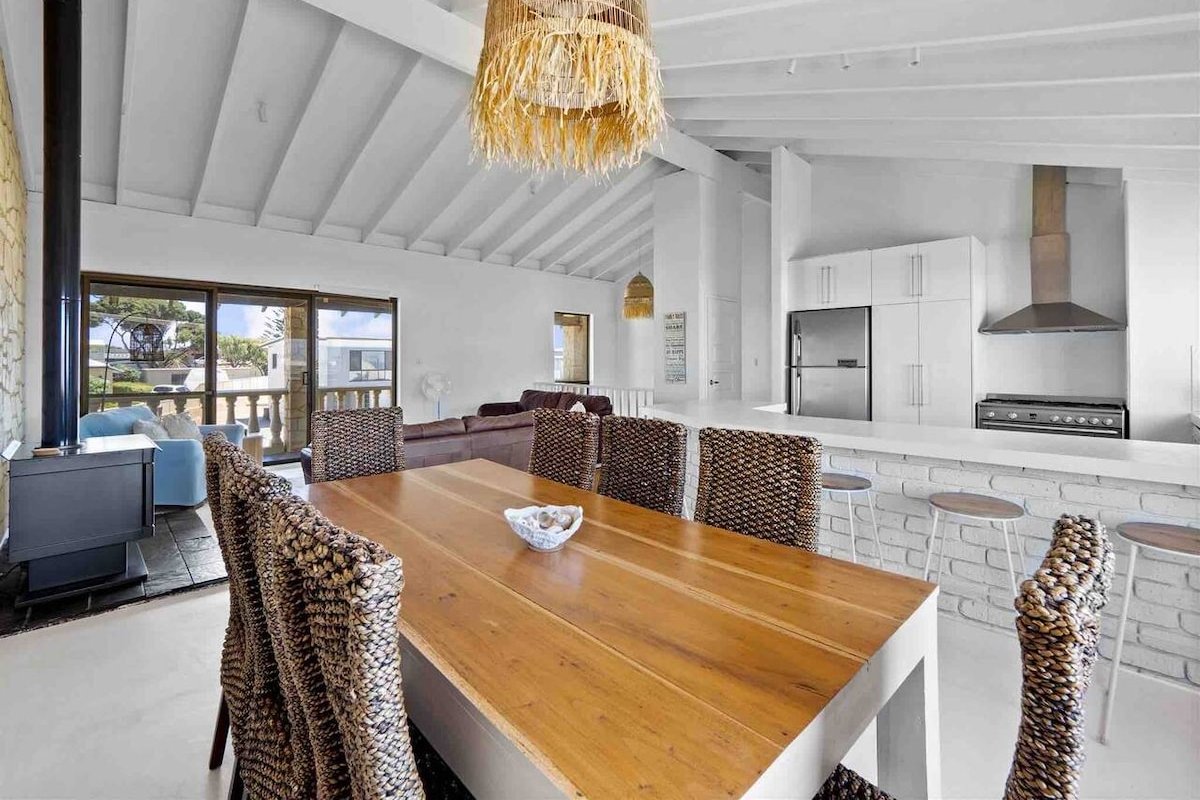 Waterviews Gameroom Pet-friendly MultiFamliy gallery image 3