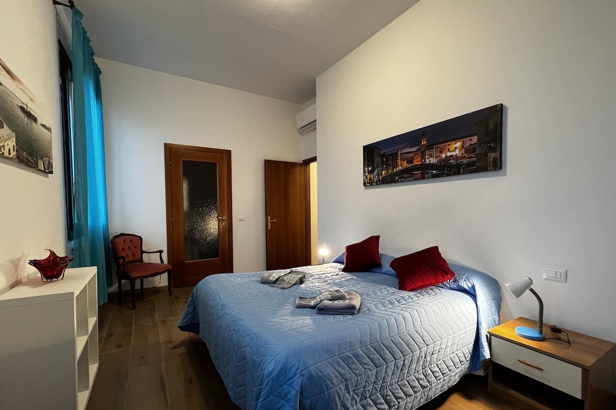 TINTORETTO 1 CON TERRAZZA IN LEGNO SOPRA IL TETTO gallery image 4