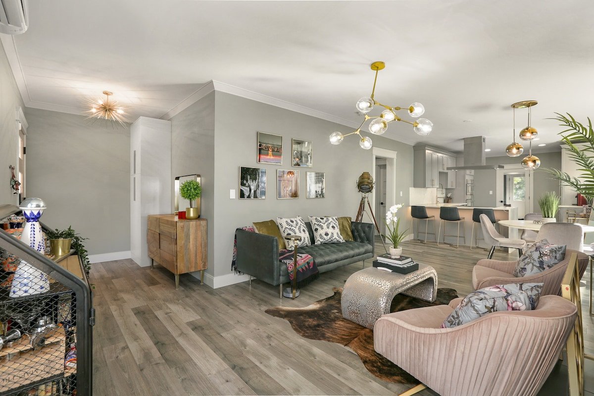 Casa Ballard-Mid-Century Modern Entire House gallery image 4