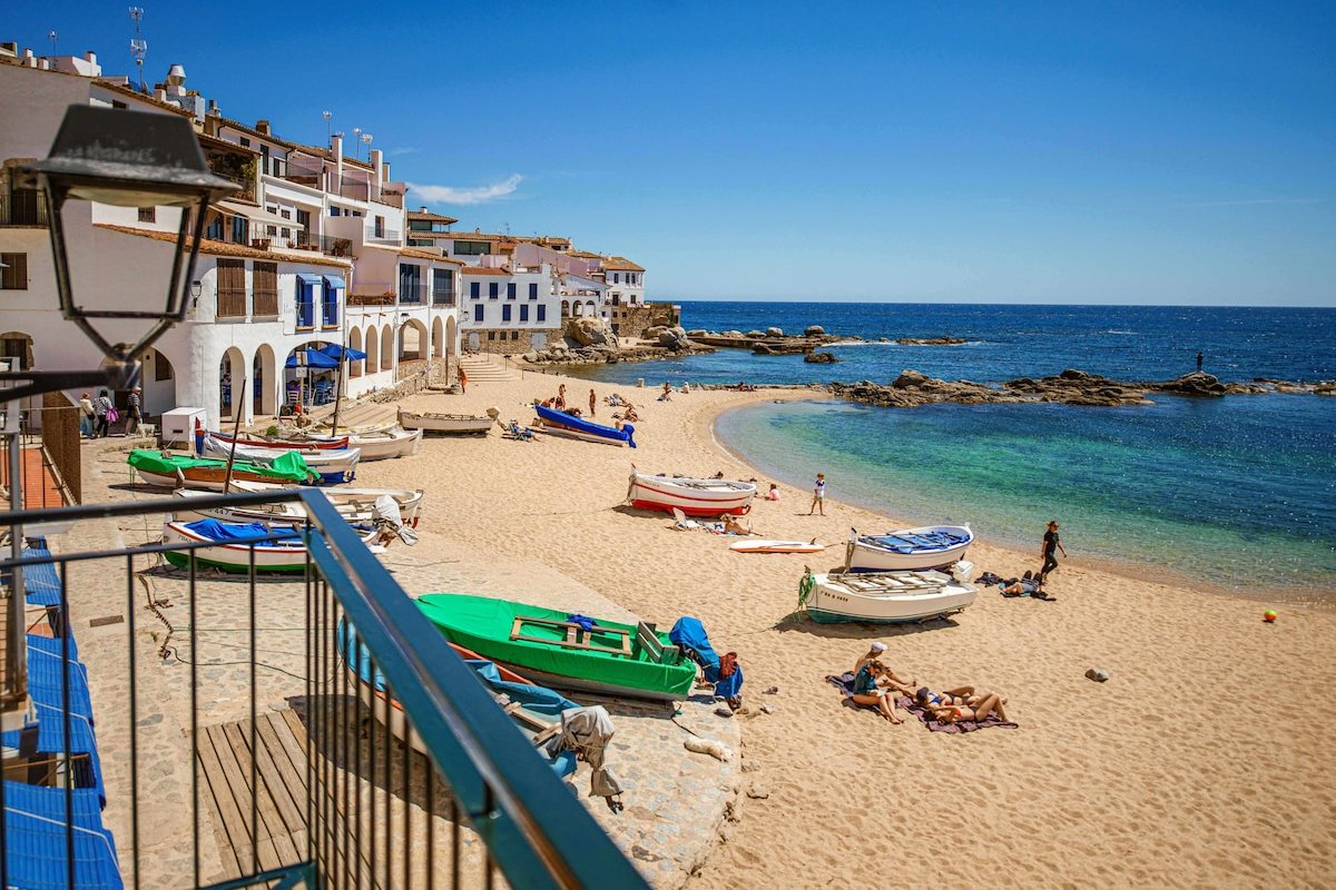 Apartamento exclusivo en primera línea de mar gallery image 2