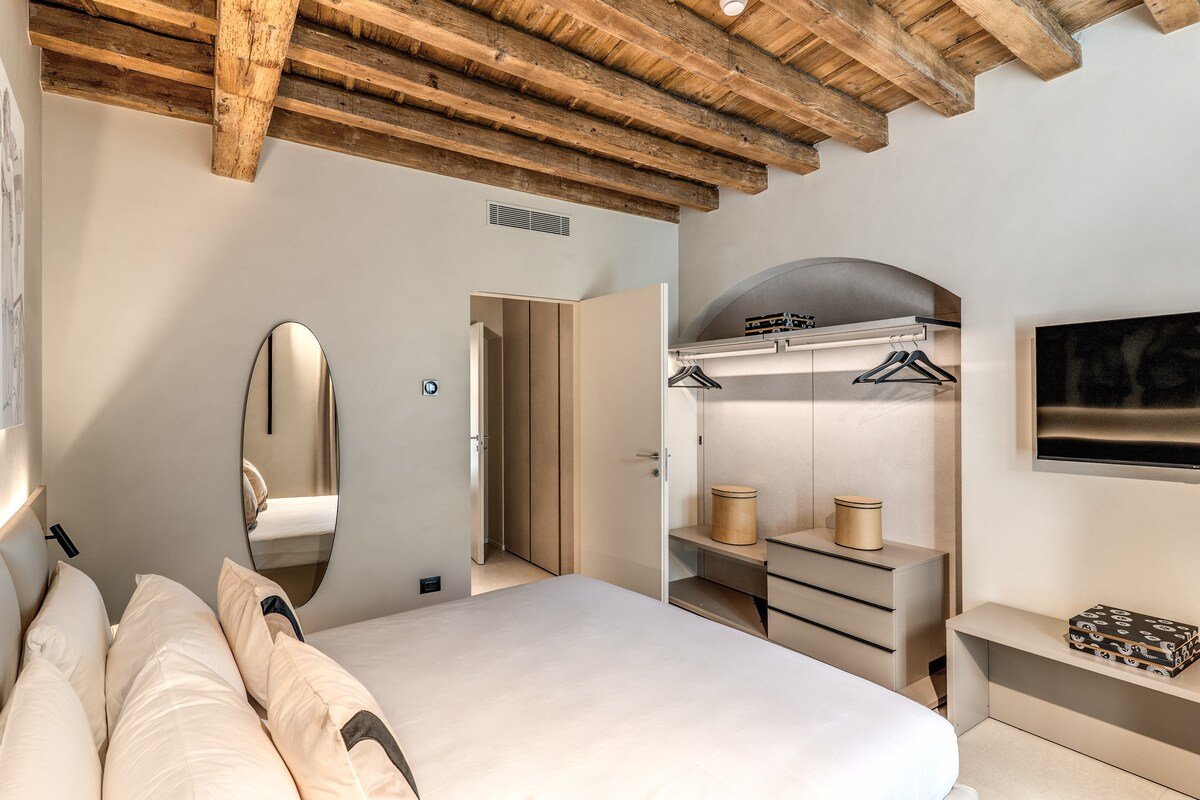 Seety Porta Romana Statue – 1.003 gallery image 2