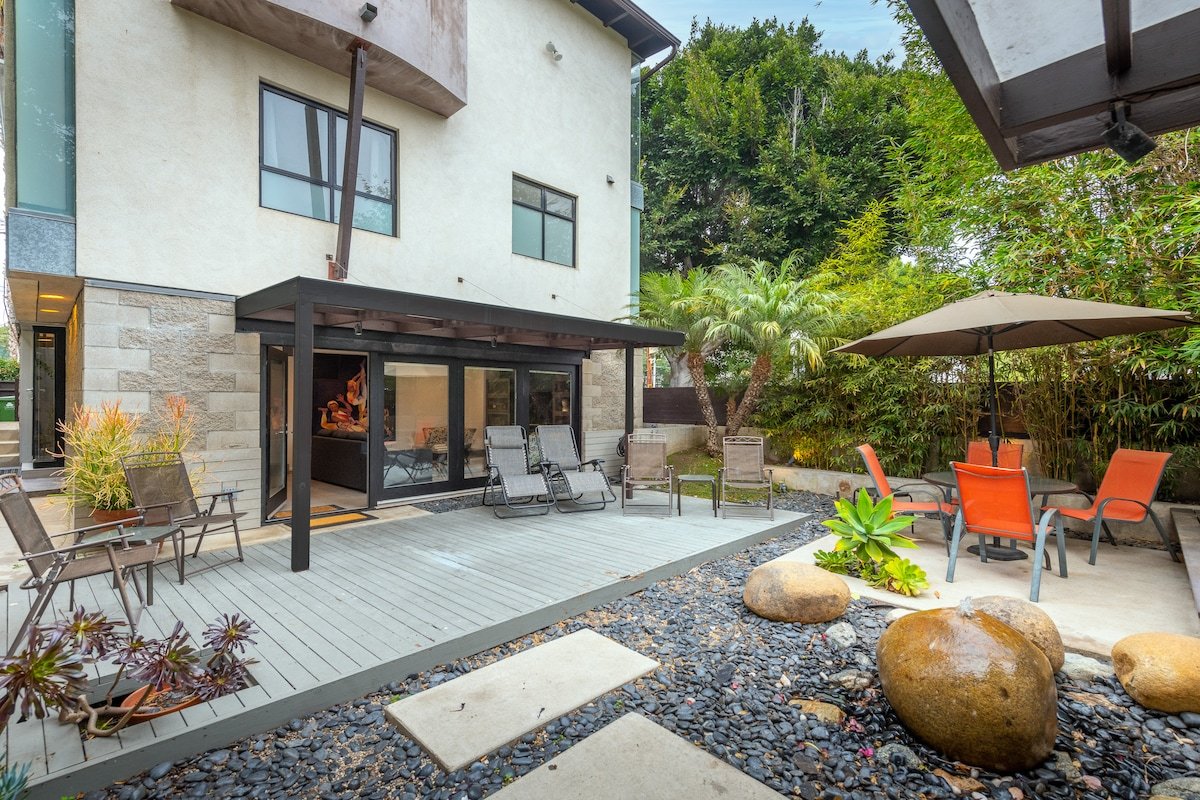 2 Blocks to Beach – The Perfect Home for Families gallery image 2