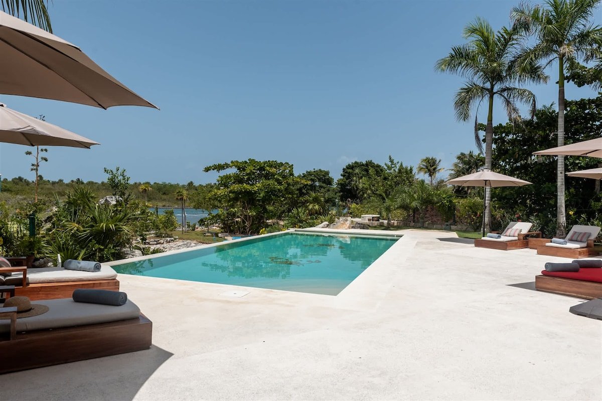 Casa Cangrejo Feliz | 5 BR | Villa | Puerto Aventu