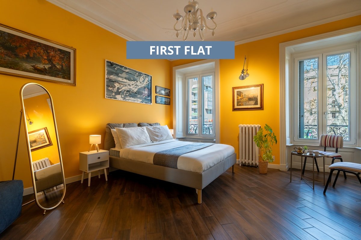 [Duomo 7 min] Two Independent Flats With Parking gallery image 3