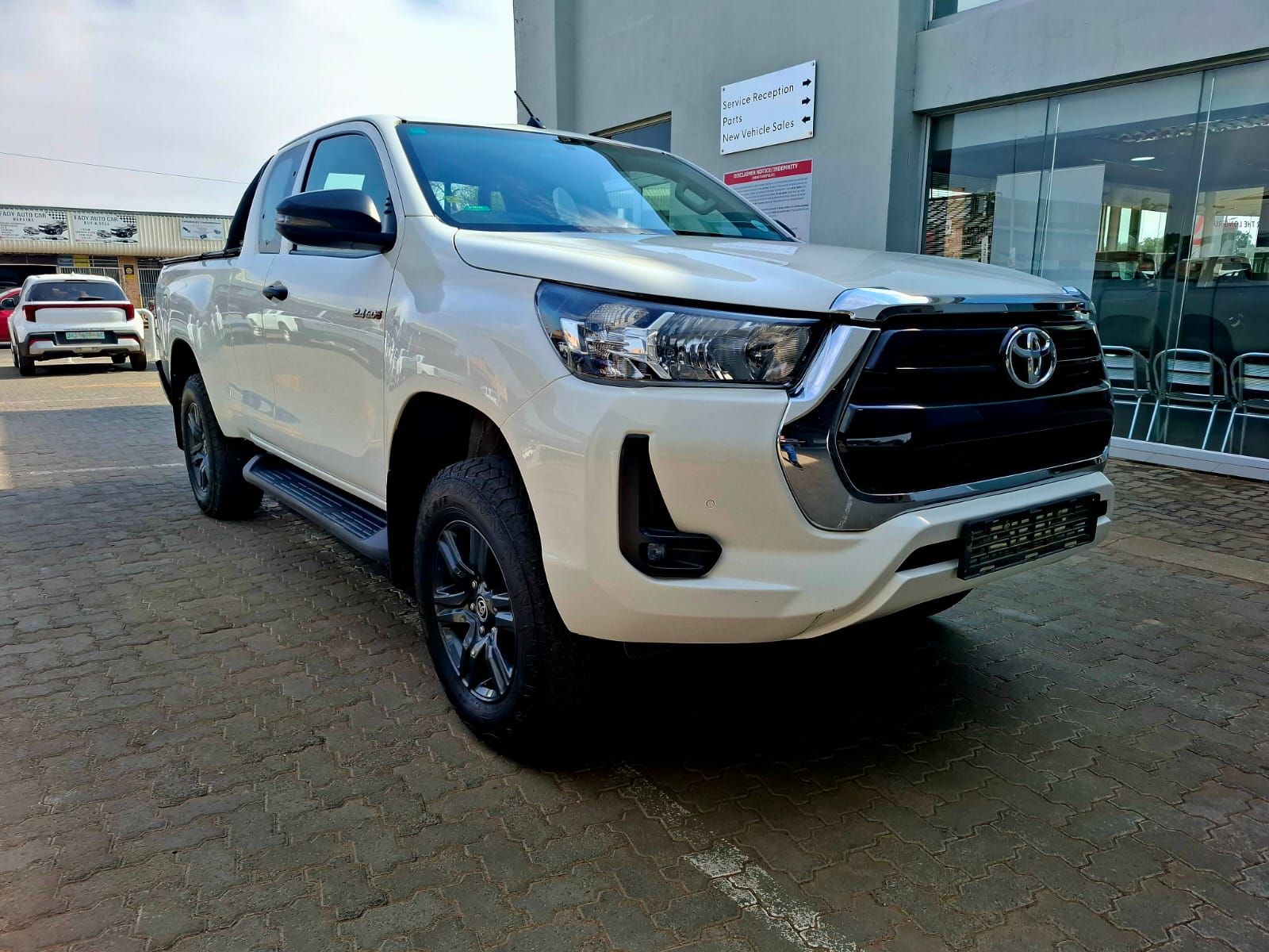 TOYOTA HILUX 2.4 GD-6 RB RAIDER  for Sale in South Africa