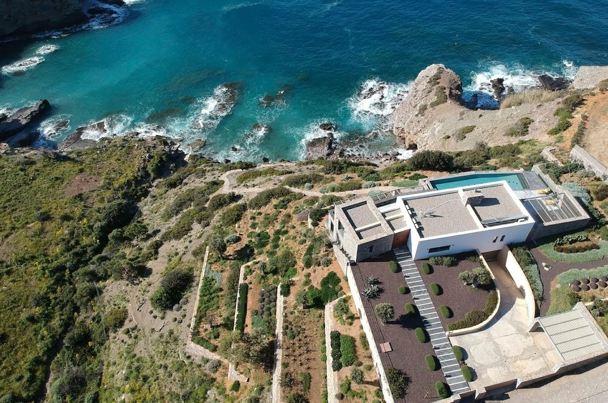 A pearl in Crete -Top 10 villas in Greece gallery image 2