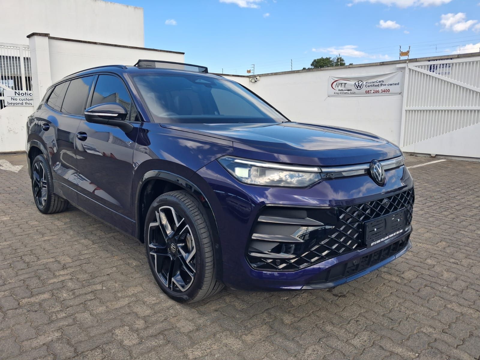 VOLKSWAGEN TAYRON 1.4TSI R-LINE DSG for Sale in South Africa