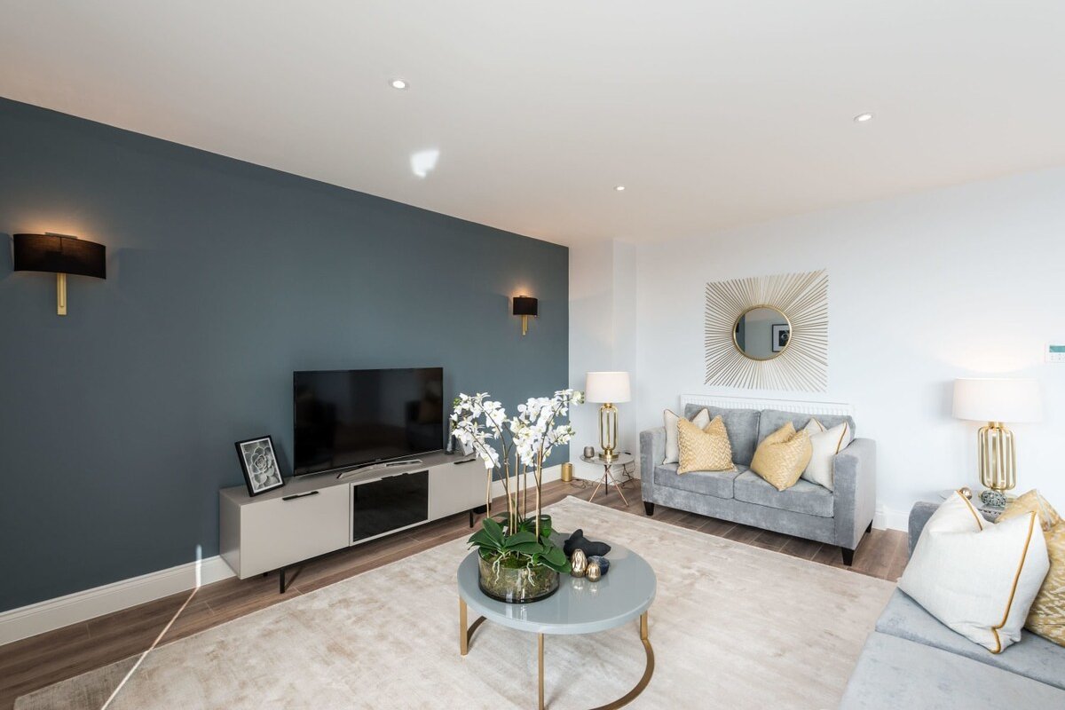 Stunning 4BD Duplex Apartment in Earls Court with gallery image 4