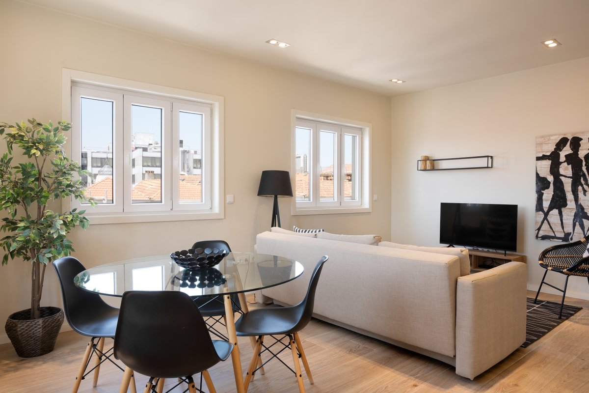 Poveiros Balcony- 2BR Downtown apartment w/AC