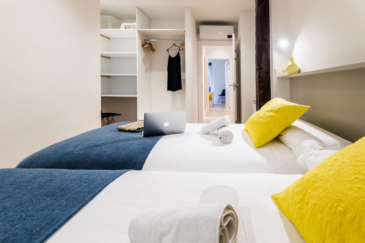 Arrasate Suite: 1 min from La Concha Beach gallery image 2