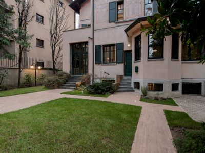 Exclusive Villa in City Life for groups (NO party)