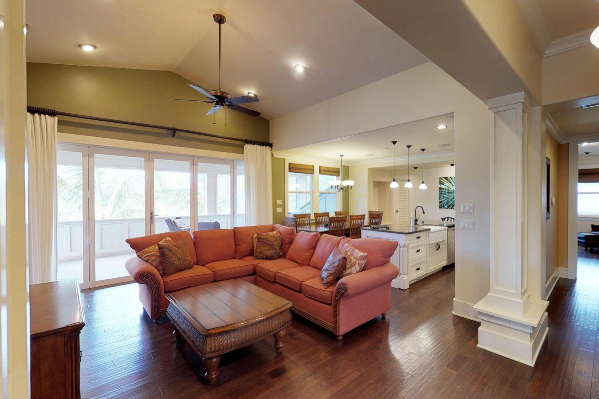 Elegant Poolside Penthouse l Private Elevator