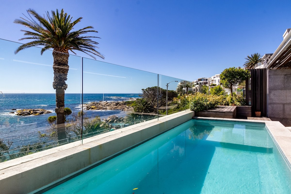 Stunning Apartment, Accross From The Ocean gallery image 3