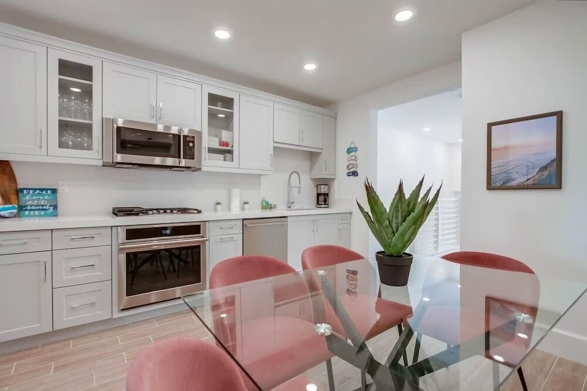 NEW*Mision BeachTownhouse-Park-Beach-Boardwalk-Bay gallery image 3