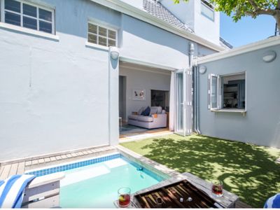 House 4 bed, 3 bath w/ pool