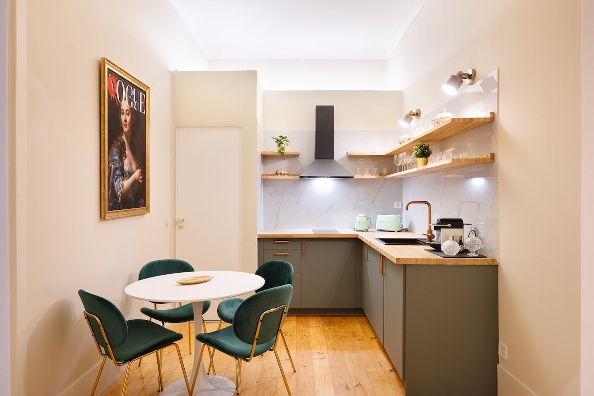 42 1F Cardosas Gem – Historic ap 1F gallery image 4