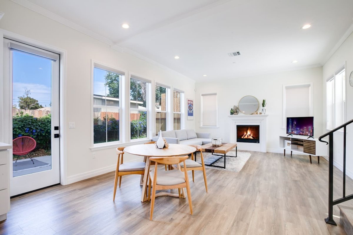 Modern Home w/ Backyard 5-10min to CalTech/PCC