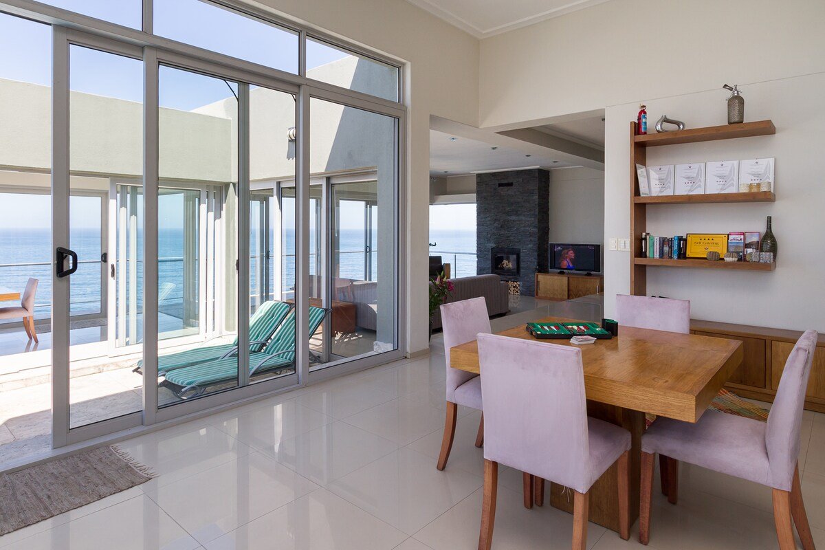 Breathtaking Sea and Mountain views gallery image 5