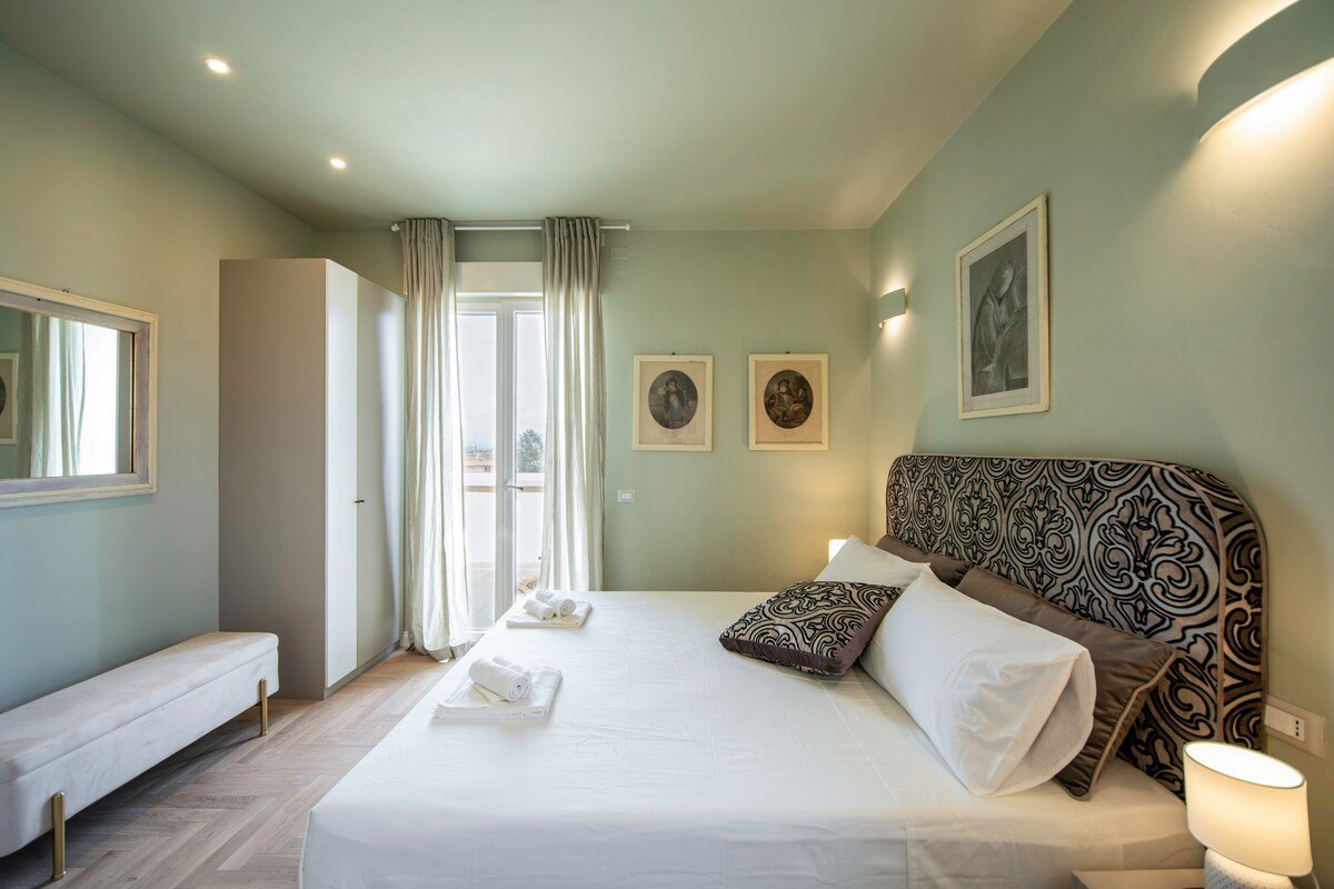 Luxury: Penthouse with Terrace over Florence gallery image 4