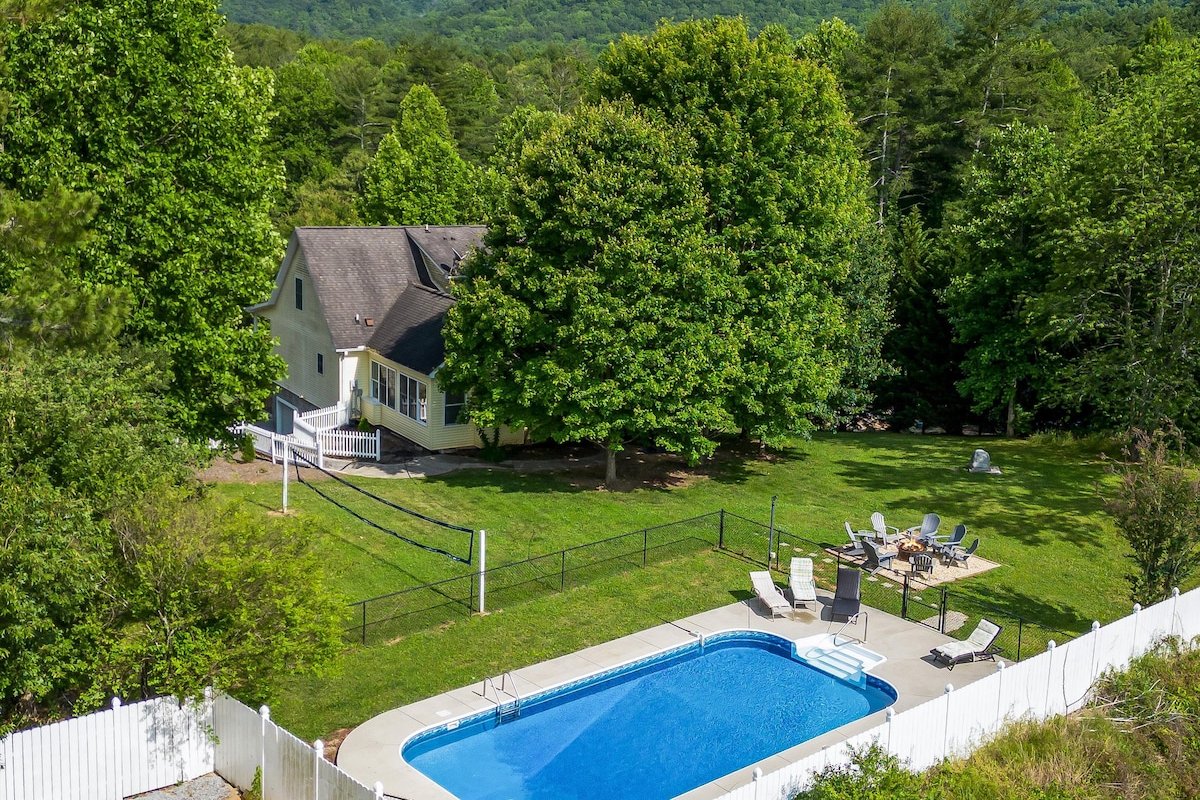 Asheville Home near Airport! Near Biltmore Estate! gallery image 5