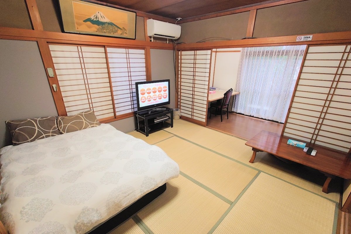 4 minutes direct to Shinjuku Maximum 13 persons gallery image 4