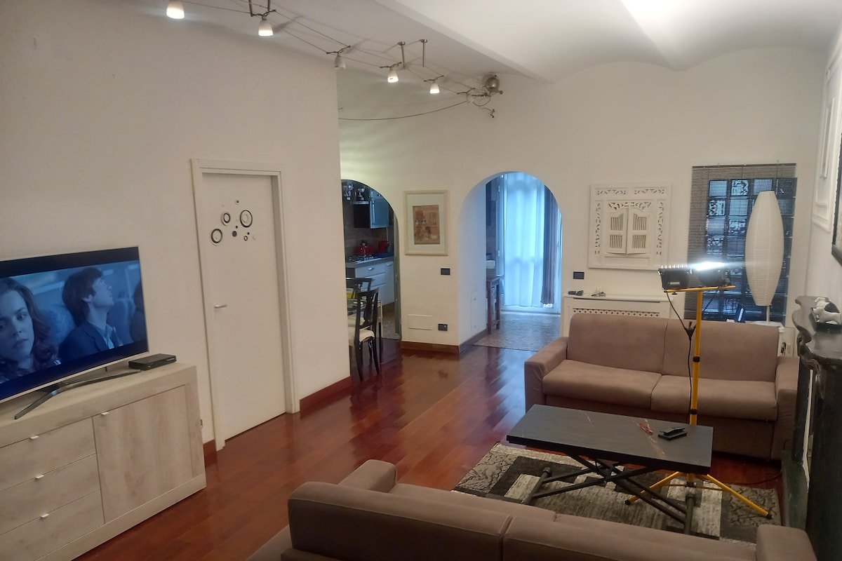 Montestella – Casa Indipendente, Milan gallery image 2