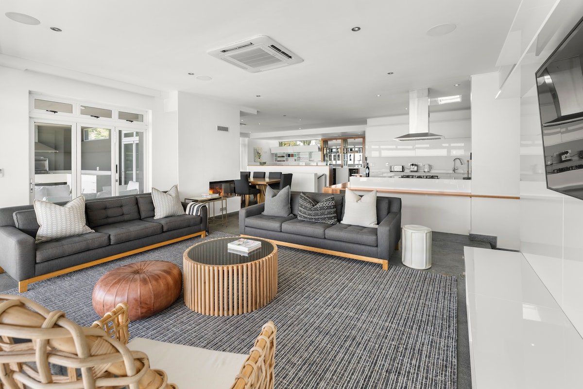 Camps Bay Luxury Villa – Villa Ravensteyn gallery image 4