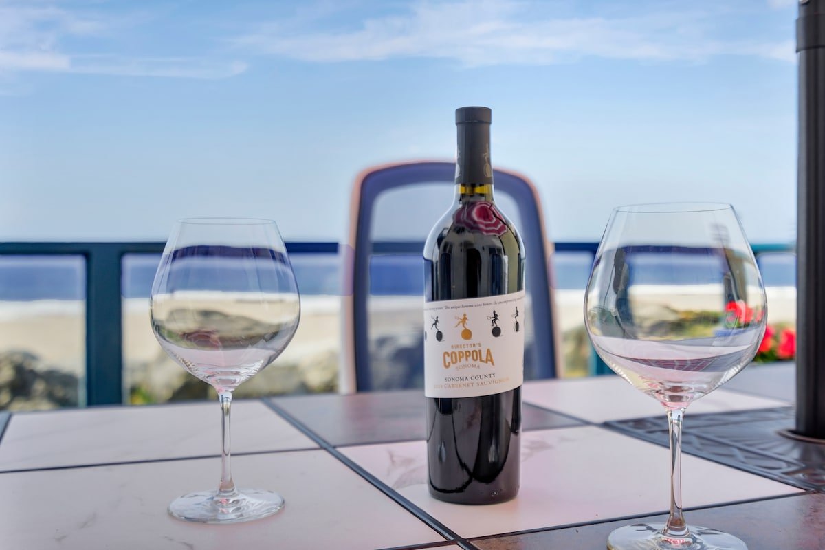 Charming Beach Front Home on the Island gallery image 3