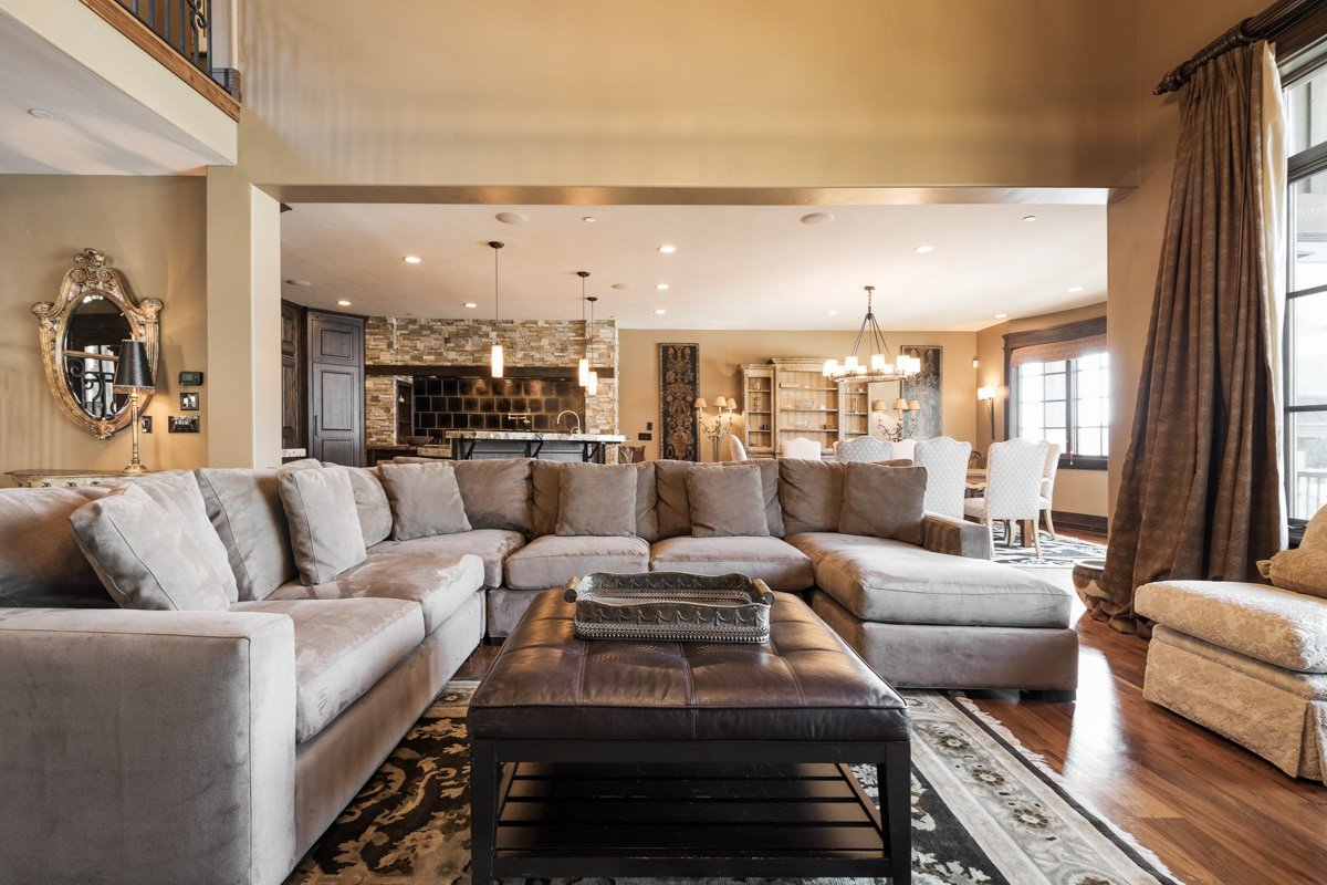 Harmony Haus-Ski In/Ski Out Townhome! Hot Tub! gallery image 4