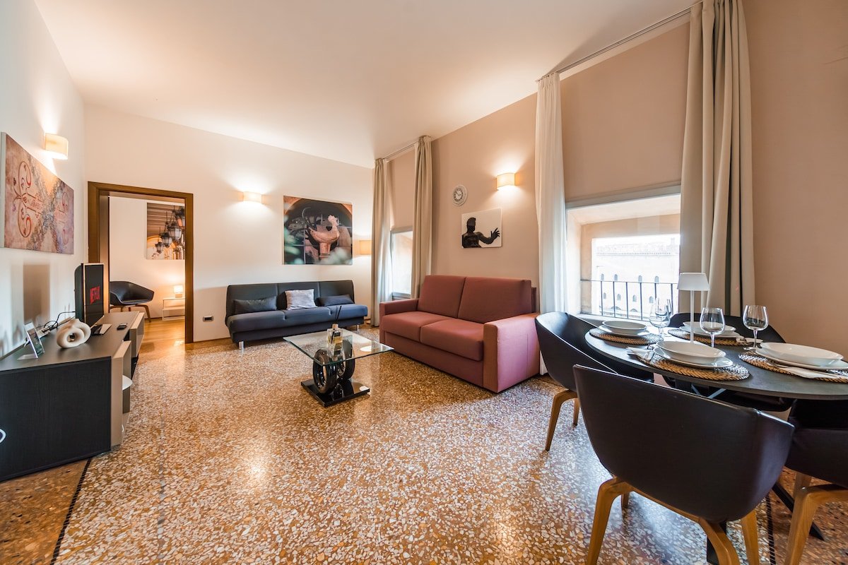 Piazza Maggiore view – Arcadian By ImmoBo, Bologna gallery image 4