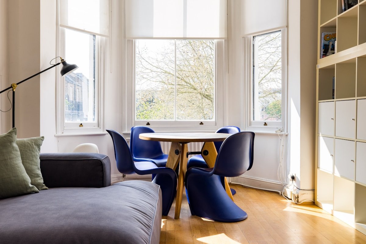 Stylish & Spacious Notting Hill Loft gallery image 4