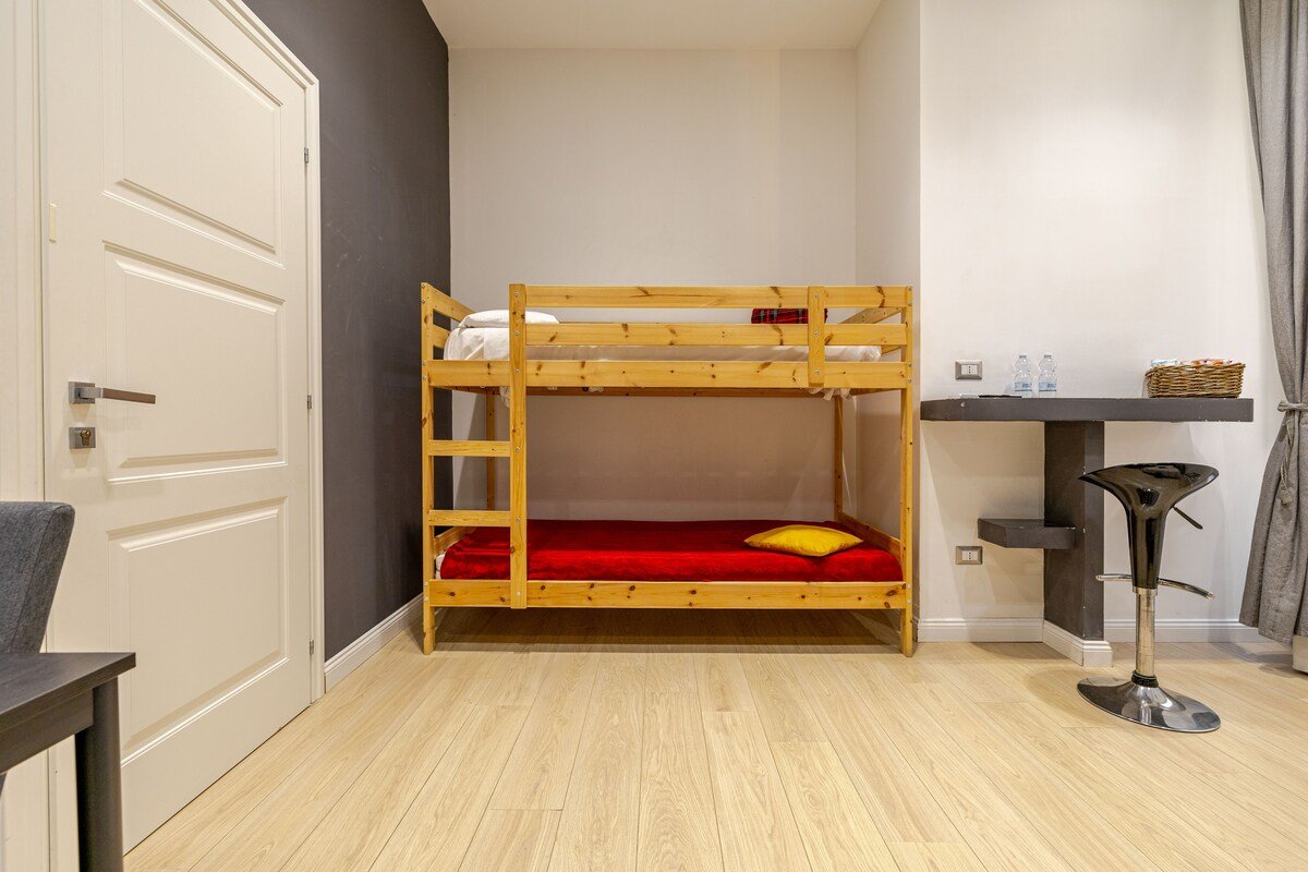 NSH APPARTHOTEL NAPOLI CENTRO gallery image 3