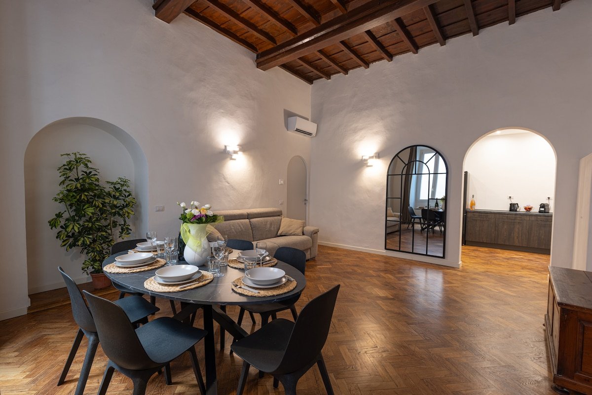 Luxury Glenda’s apartment gallery image 3