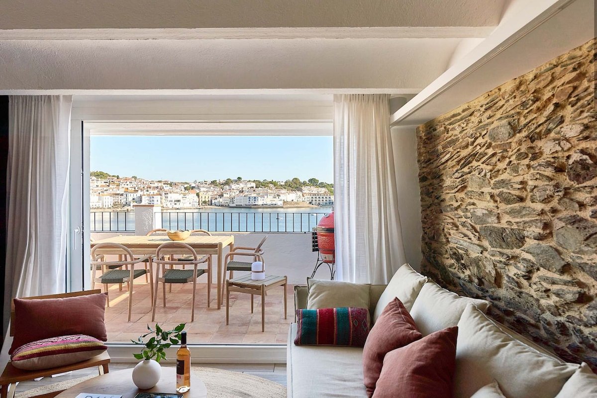 Penthouse Deluxe -First Line Of The Sea Cadaques gallery image 2