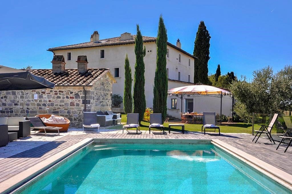 Beautiful modern villa with pool in Val D’Orcia
