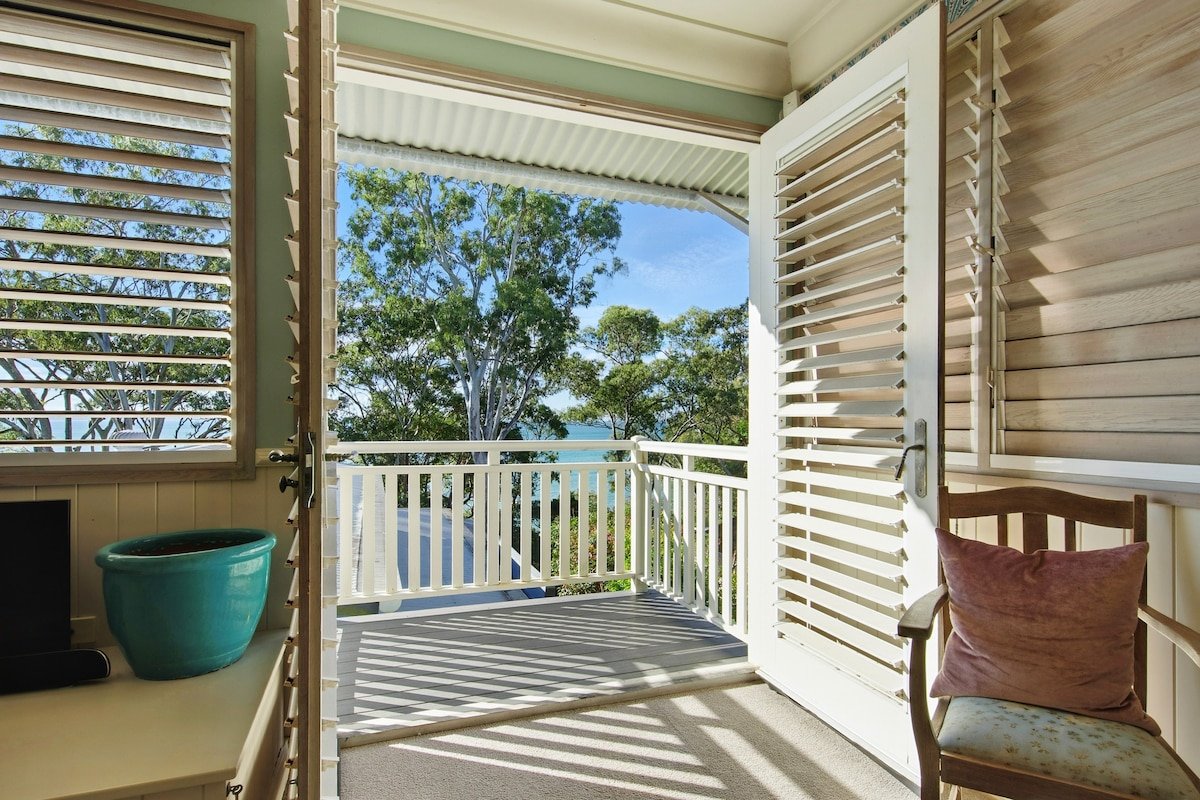Iconic Noosa Heads Beach house in Little Cove gallery image 3