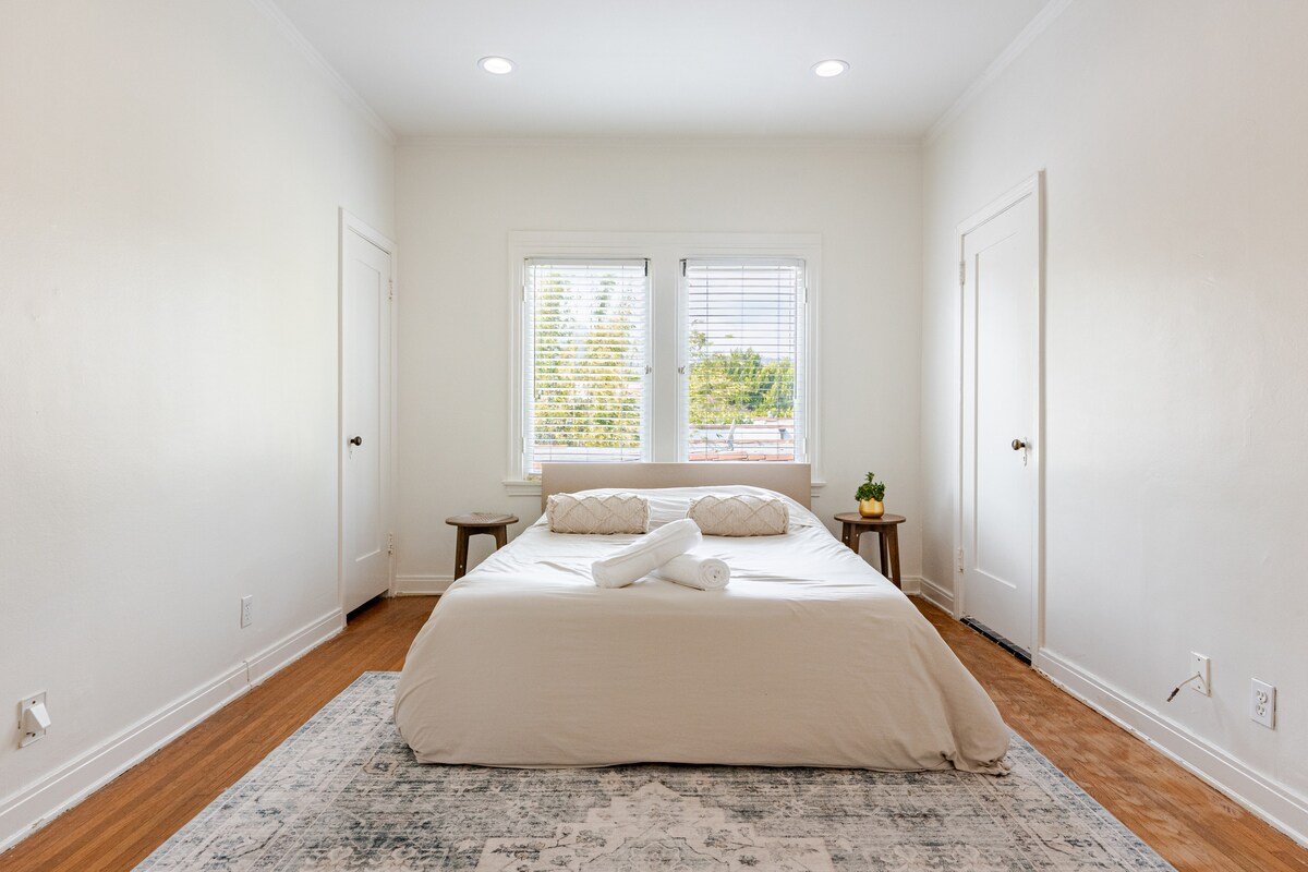 Spacious Cozy Stay with Beautiful Zen Garden gallery image 5