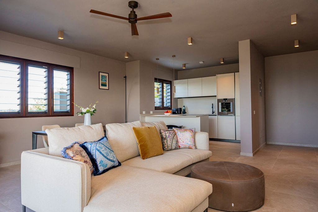 Spacious Apartment with Patio gallery image 4