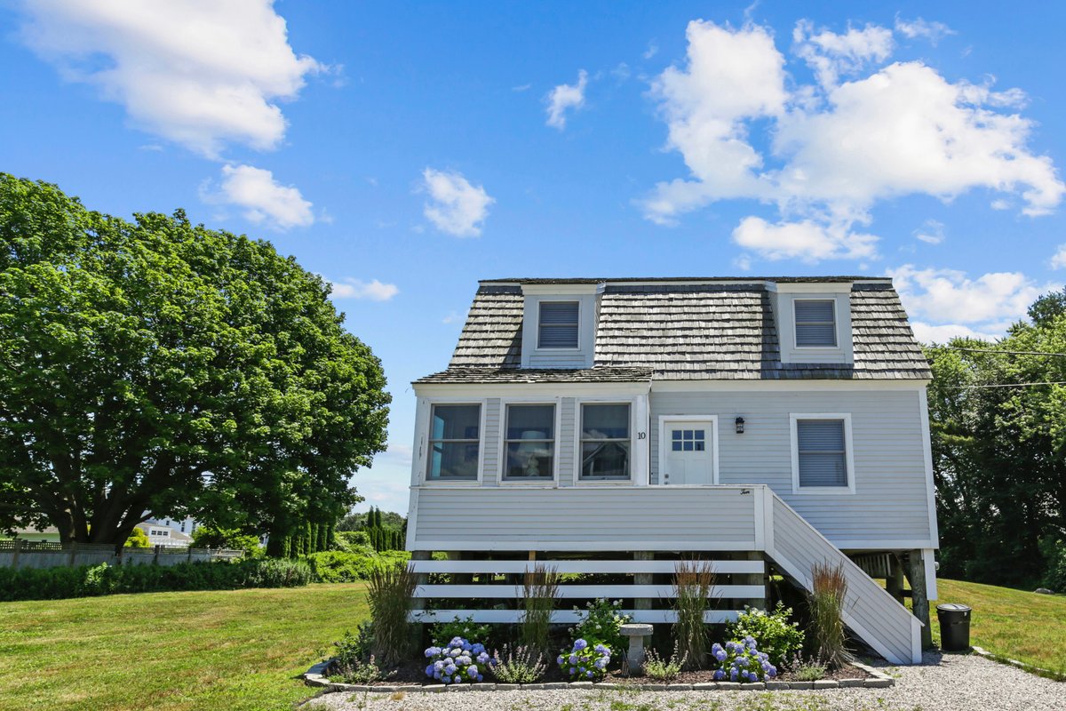 Watch Hill Cottage-Sunset Serendipity