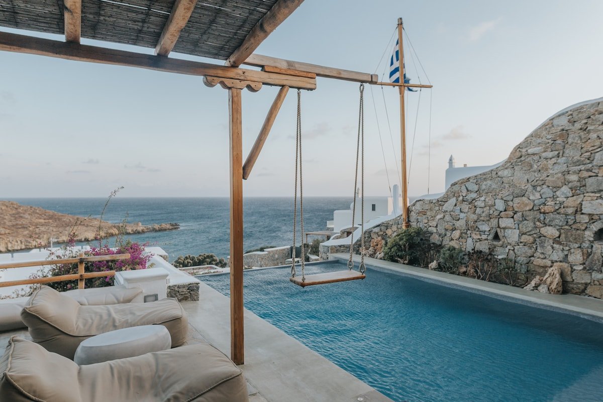 Private Cliffside Villa, 150 meters from the beach gallery image 2