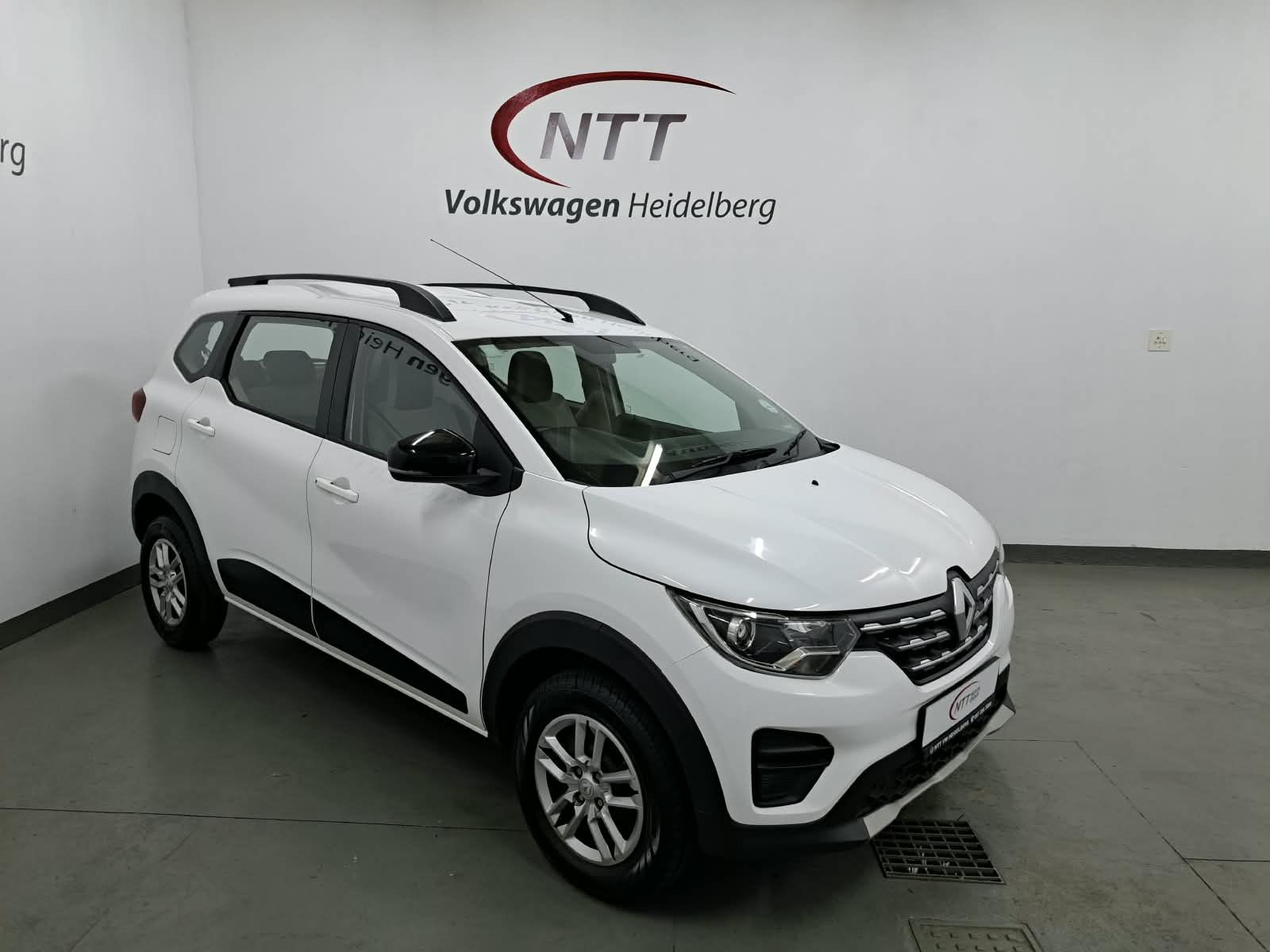 RENAULT TRIBER 1.0 DYNAMIQUE for Sale in South Africa