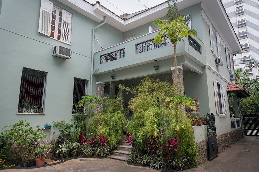 Beautiful 1920 House with big yard gallery image 3