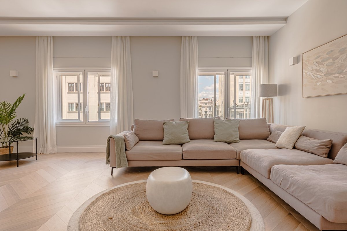 Stunning 8 pax apartment close to Puerta del Sol